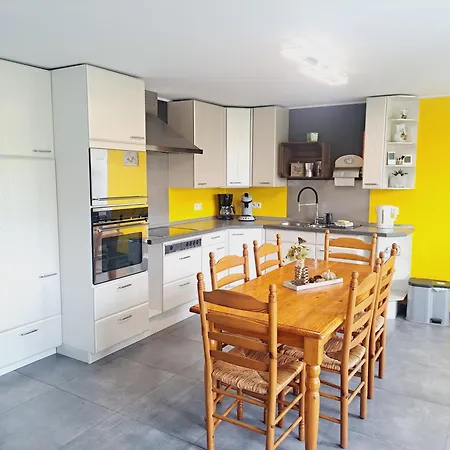 *au Refuge Ardennais* * Bertogne